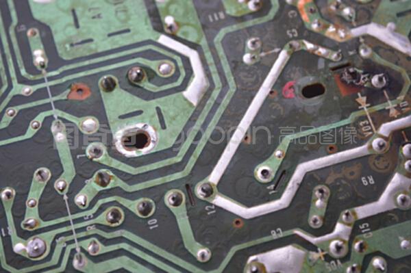 主板信息軌道上的無線電部件 計算機信息技術的發(fā)展前沿